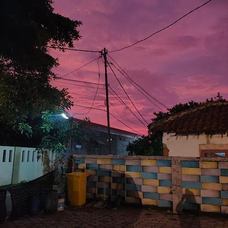 Algira Guest House Gunungbatu Syariah Cimanggu Kültér fotó